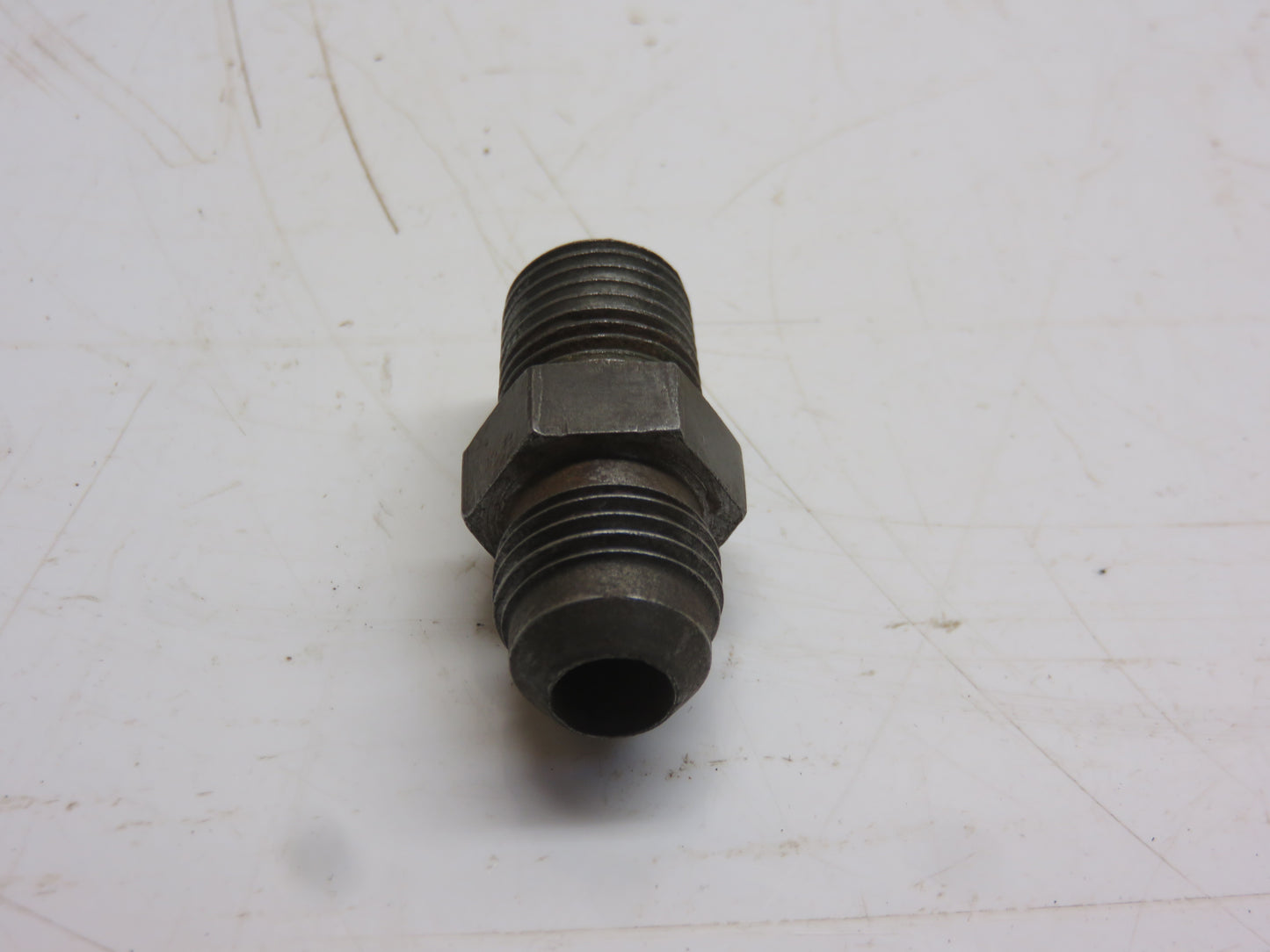 R26892 John Deere Fitting For 3010, 4010, 3020, 4020
