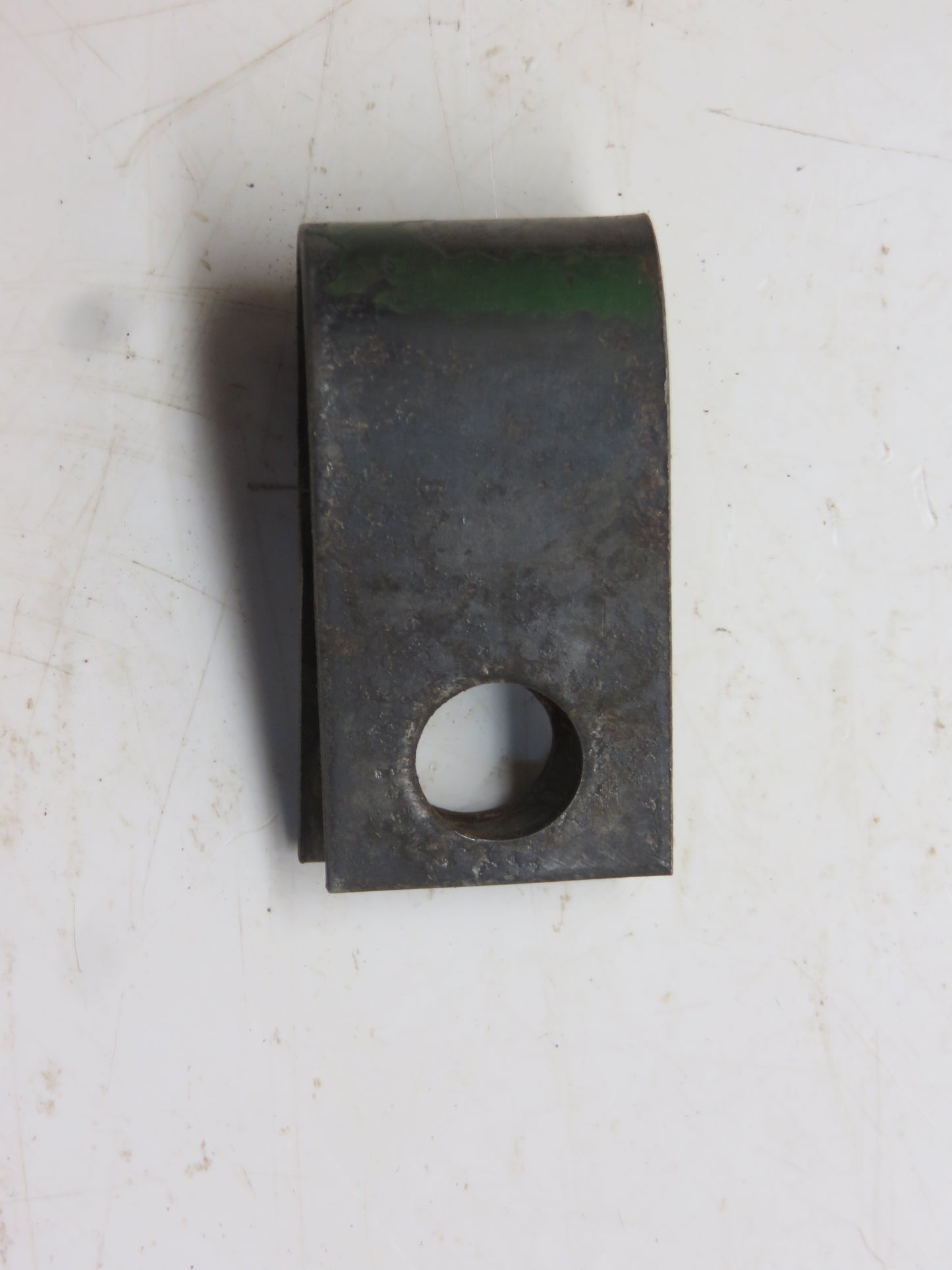 B1588R John Deere Clip For A, AR, AO, B, BR, BO, G, R, 50, 60, 70, 80, 720, 820, 730, 830