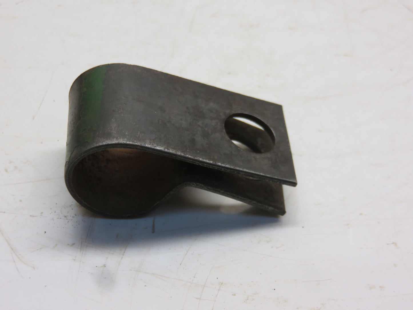 B1588R John Deere Clip For A, AR, AO, B, BR, BO, G, R, 50, 60, 70, 80, 720, 820, 730, 830