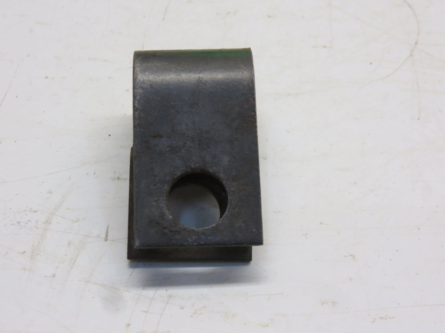 B1588R John Deere Clip For A, AR, AO, B, BR, BO, G, R, 50, 60, 70, 80, 720, 820, 730, 830