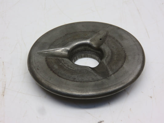 M293T John Deere Oil Filter Upper Sealing Plate For M, MT, 40, 320, 420, 330, 430, 1010, 2010