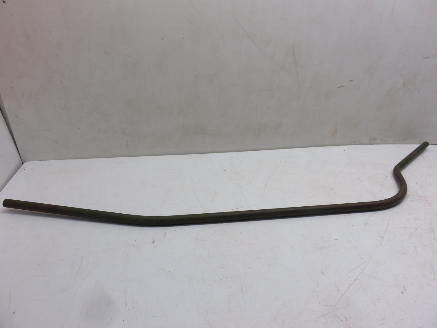 R1558R John Deere Radiator Drain Tube For 80, 820, 830