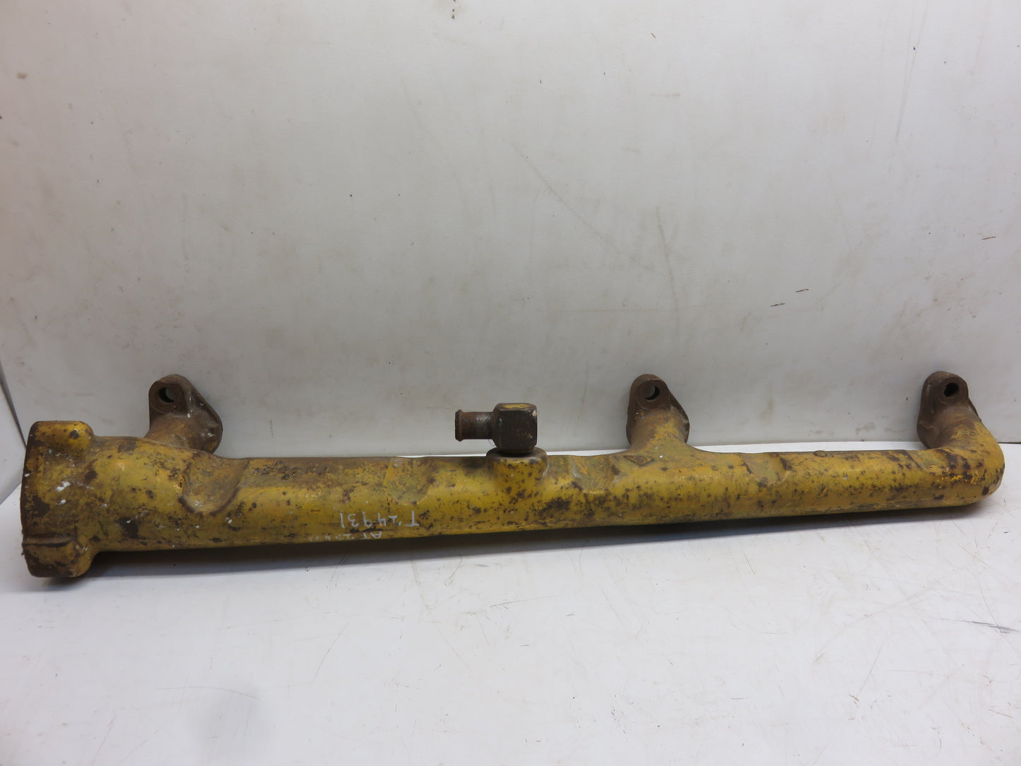 AT23071, T24931 John Deere Water Manifold For 3120, 3030, 3130