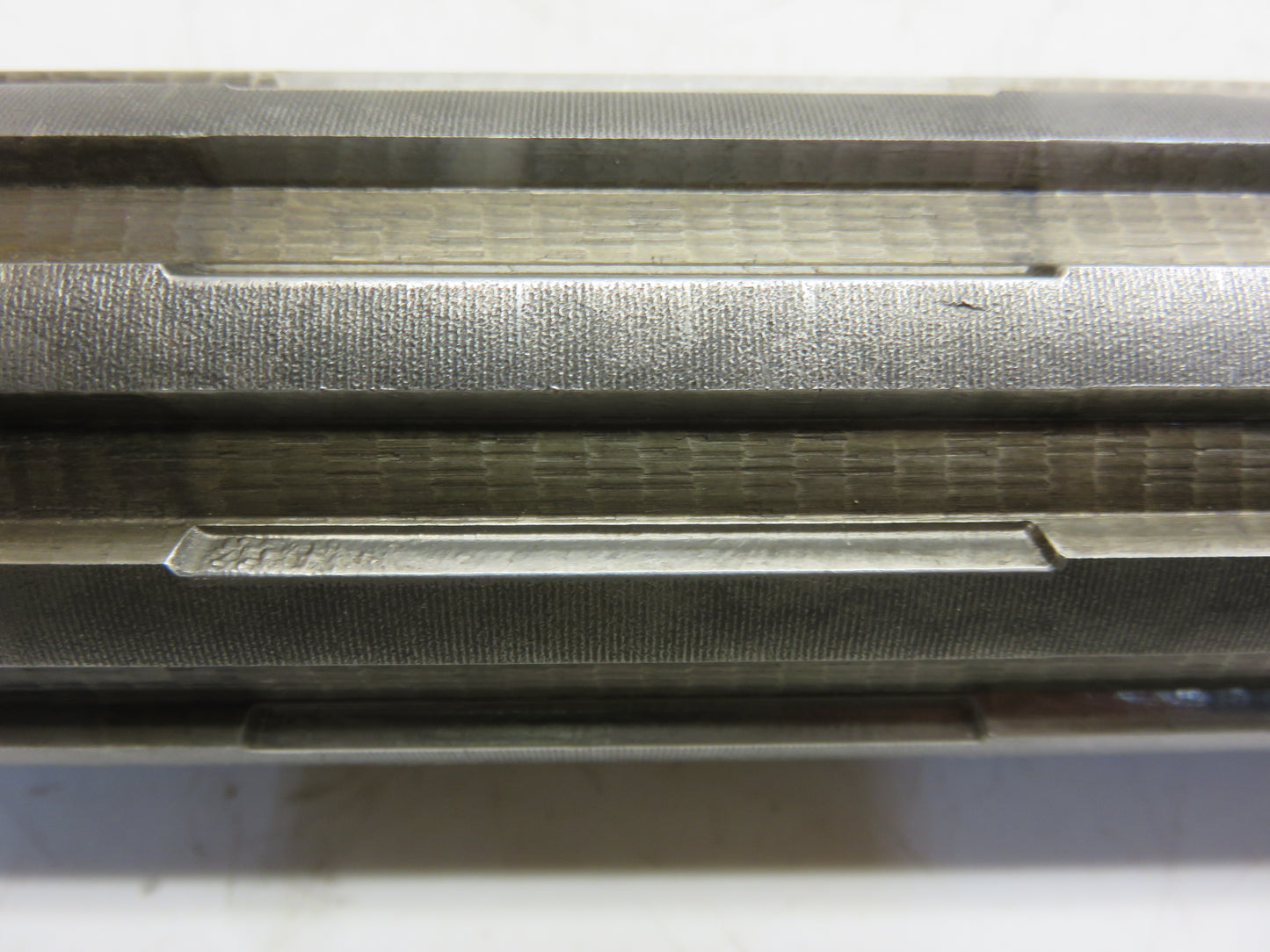 AA6520R John Deere Countershaft For 620, 630