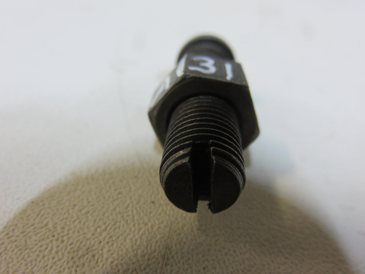 A131R John Deere Ball End Tappet Lever Adjusting Screw For A, AO, AR