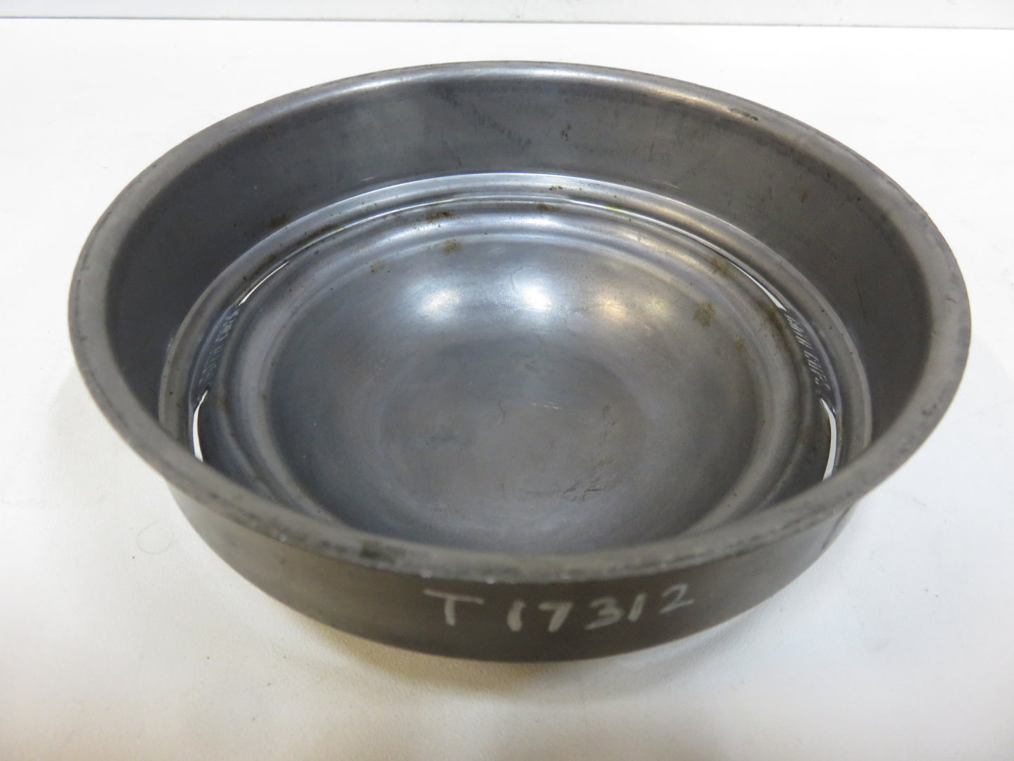 T17312 John Deere Air Cleaner Oil Cup Inner Bowl For 1010