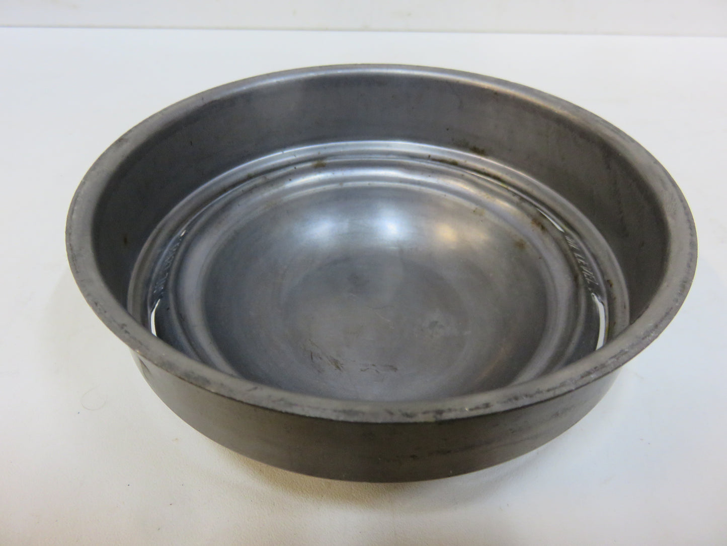 T17312 John Deere Air Cleaner Oil Cup Inner Bowl For 1010