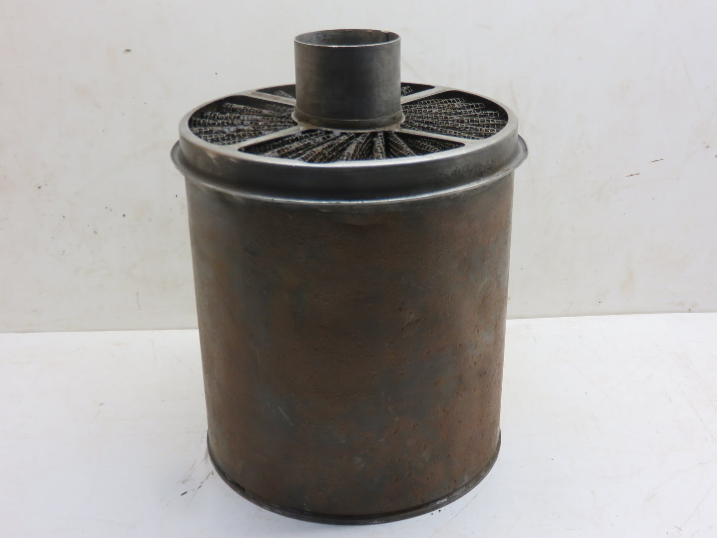 AD2816R John Deere Air Cleaner Body For D