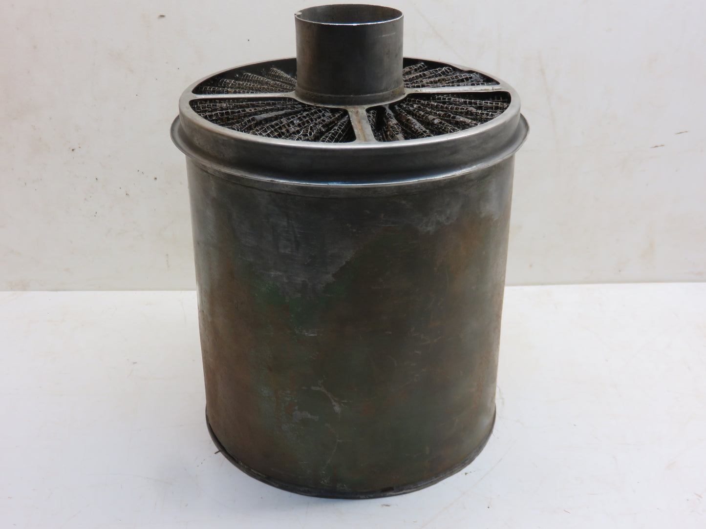 AD2816R John Deere Air Cleaner Body For D