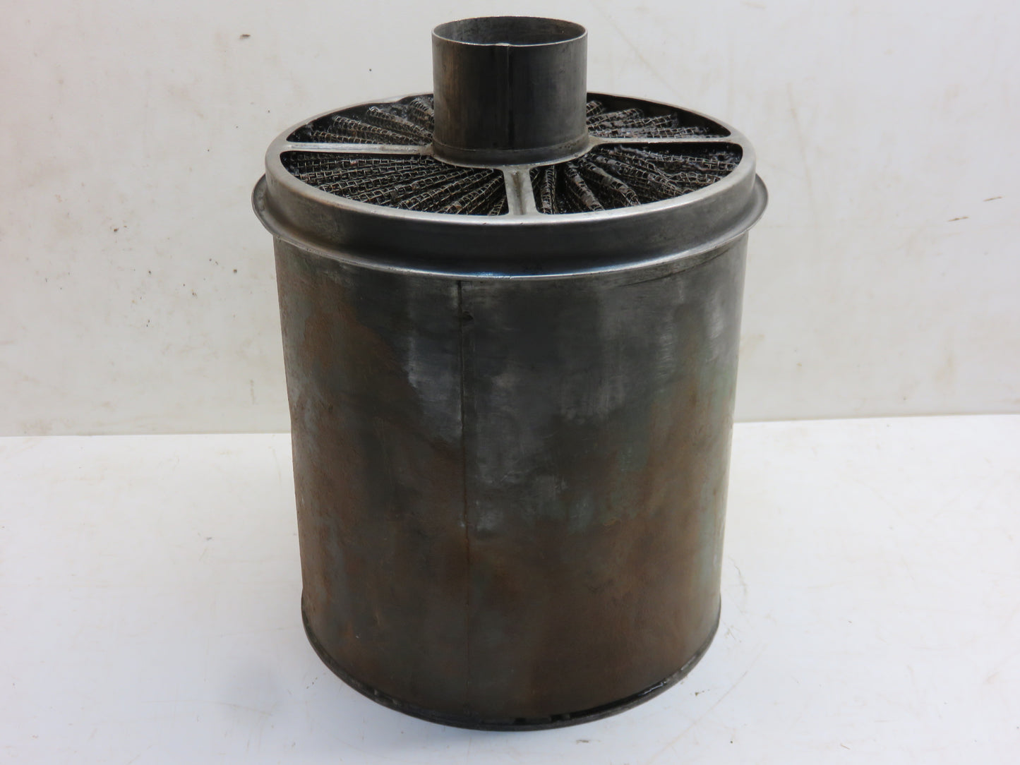 AD2816R John Deere Air Cleaner Body For D