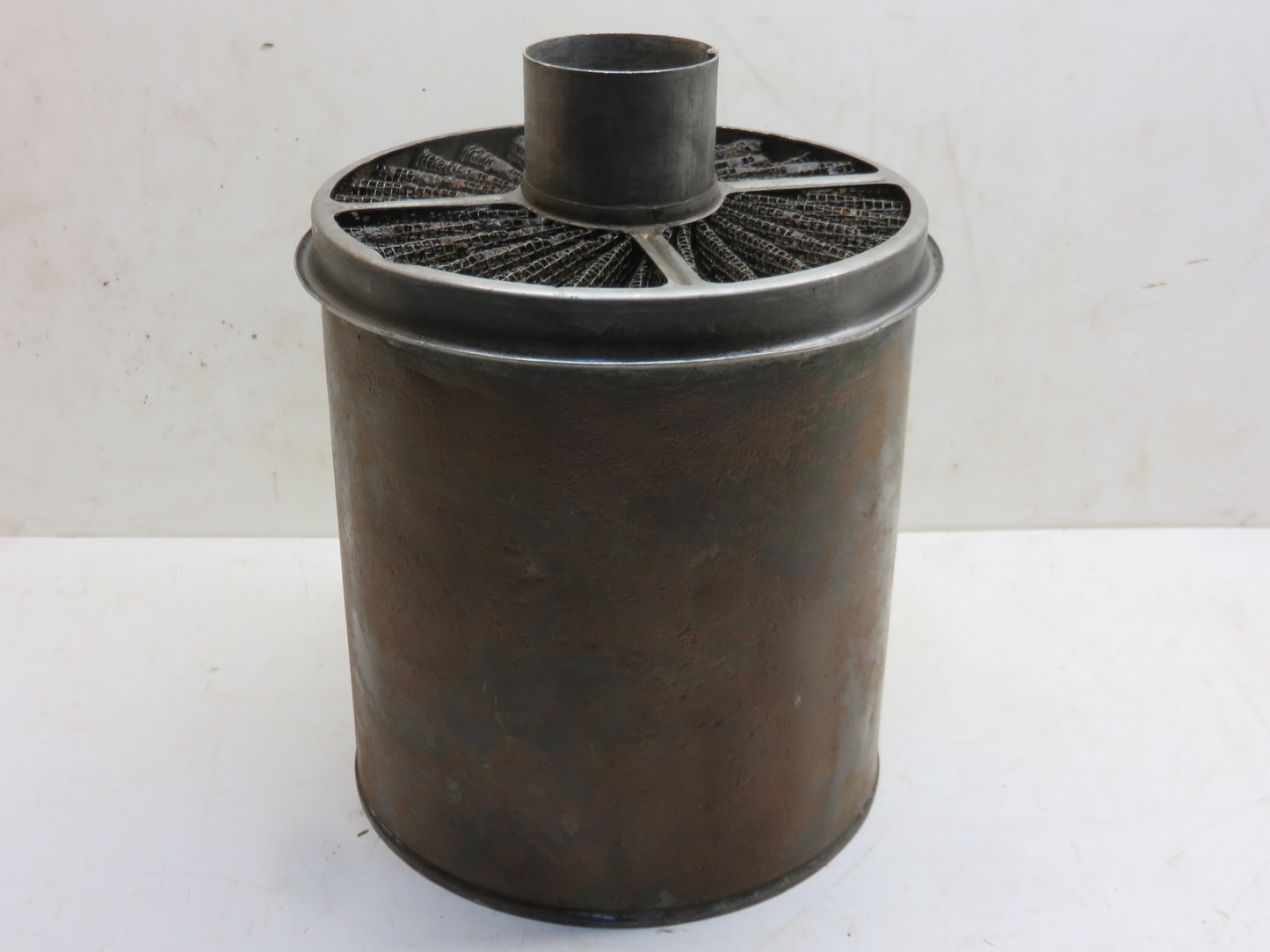 AD2816R John Deere Air Cleaner Body For D
