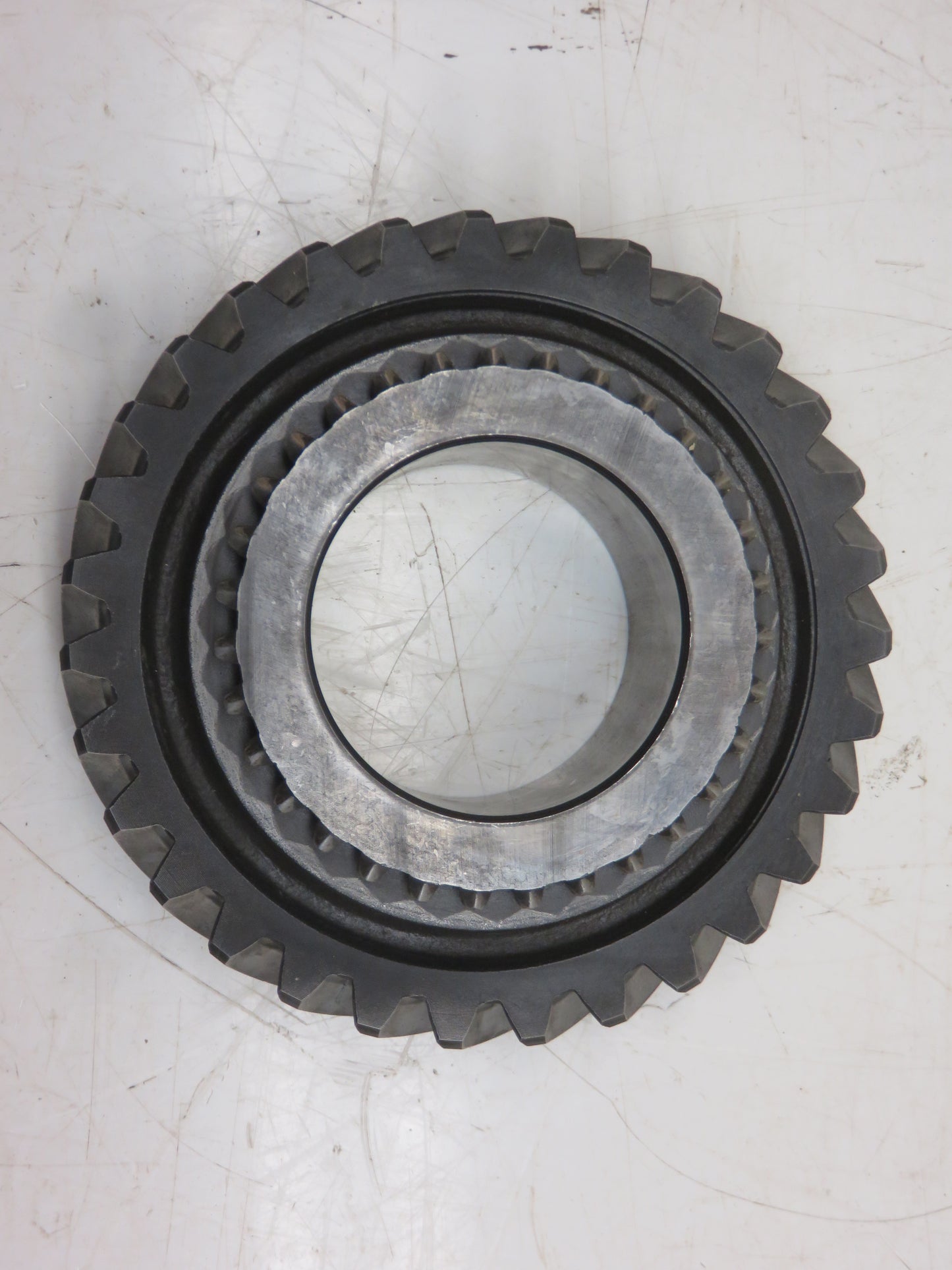 R26990 John Deere 4th And 7th Speed Gear For 2510, 2520, 3010, 3020