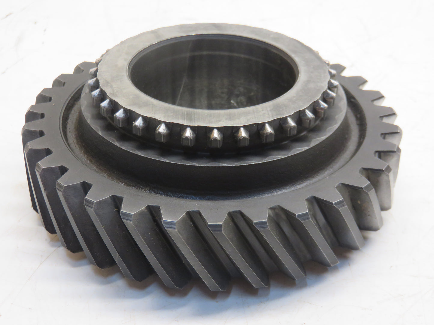 R26990 John Deere 4th And 7th Speed Gear For 2510, 2520, 3010, 3020