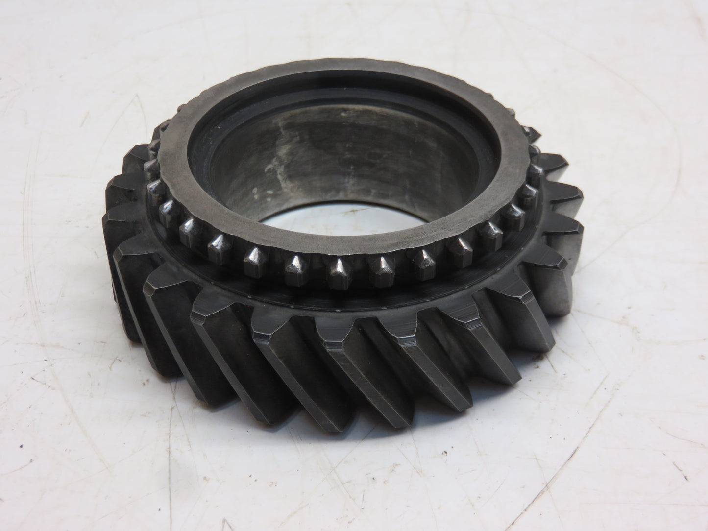 R33511 John Deere 6th And 8th Speed Gear For 2510, 2520, 3020, 4030