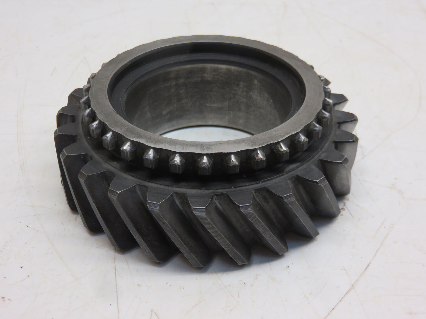 R33511 John Deere 6th And 8th Speed Gear For 2510, 2520, 3020, 4030