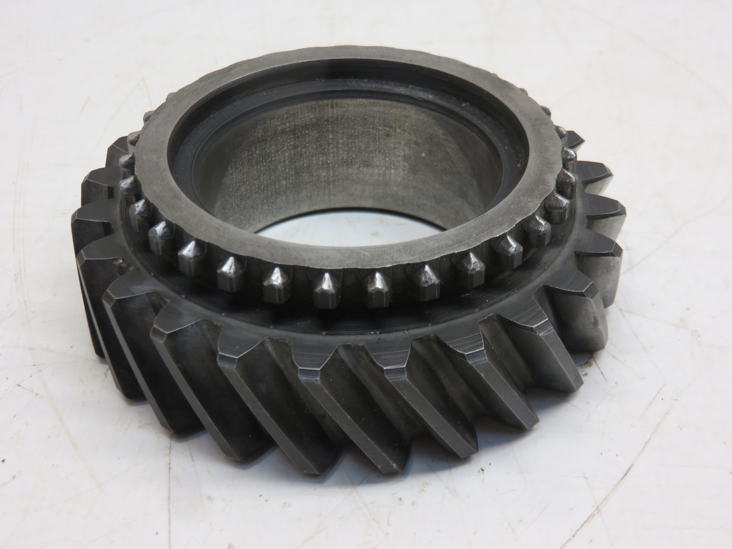 R33511 John Deere 6th And 8th Speed Gear For 2510, 2520, 3020, 4030