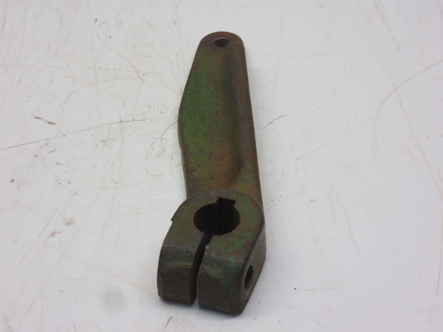 R42094, R46526 John Deere Selective Control Lever Arm For 2520, 3020, 4000, 4020