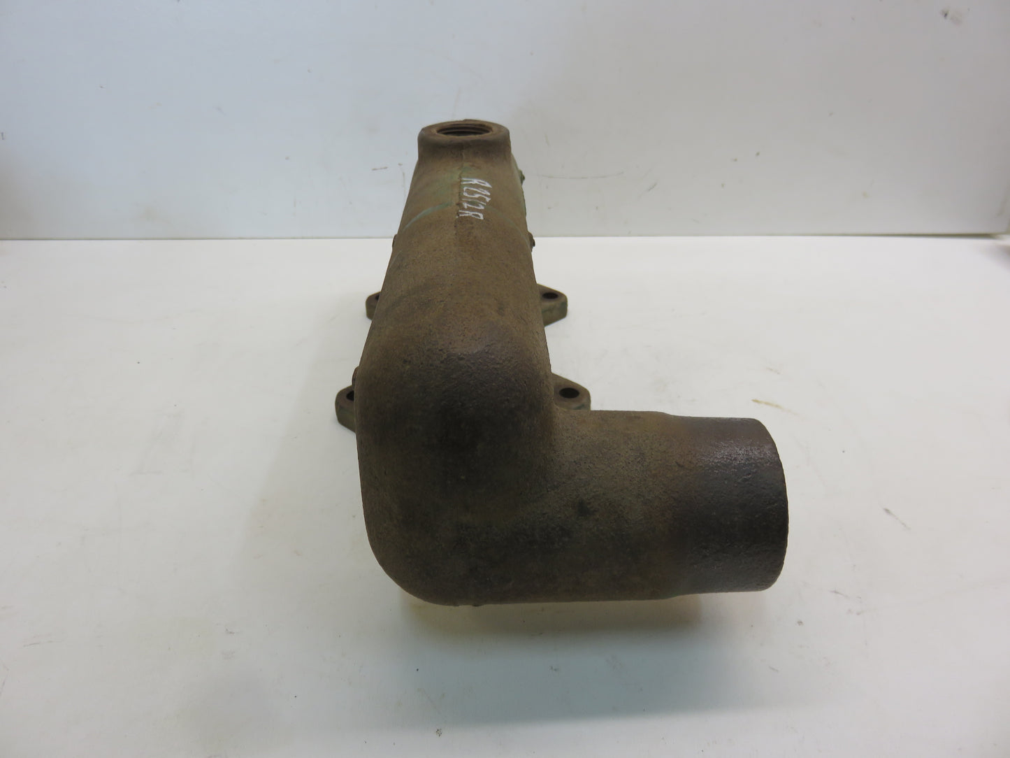 R2512R John Deere Lower Cylinder Head Water Inlet For 820