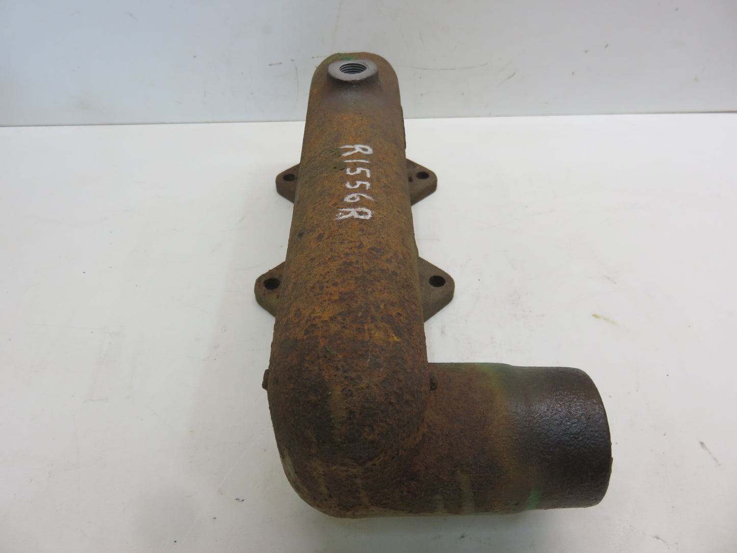 R1556R John Deere Lower Cylinder Head Water Inlet For 80