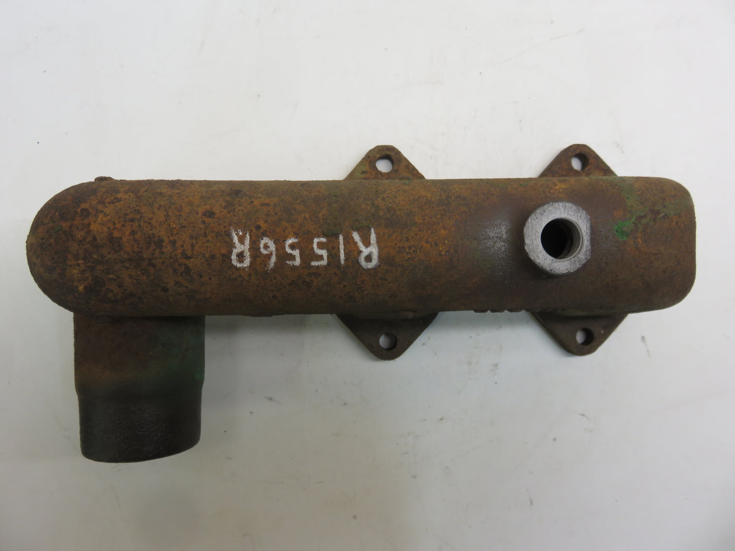 R1556R John Deere Lower Cylinder Head Water Inlet For 80