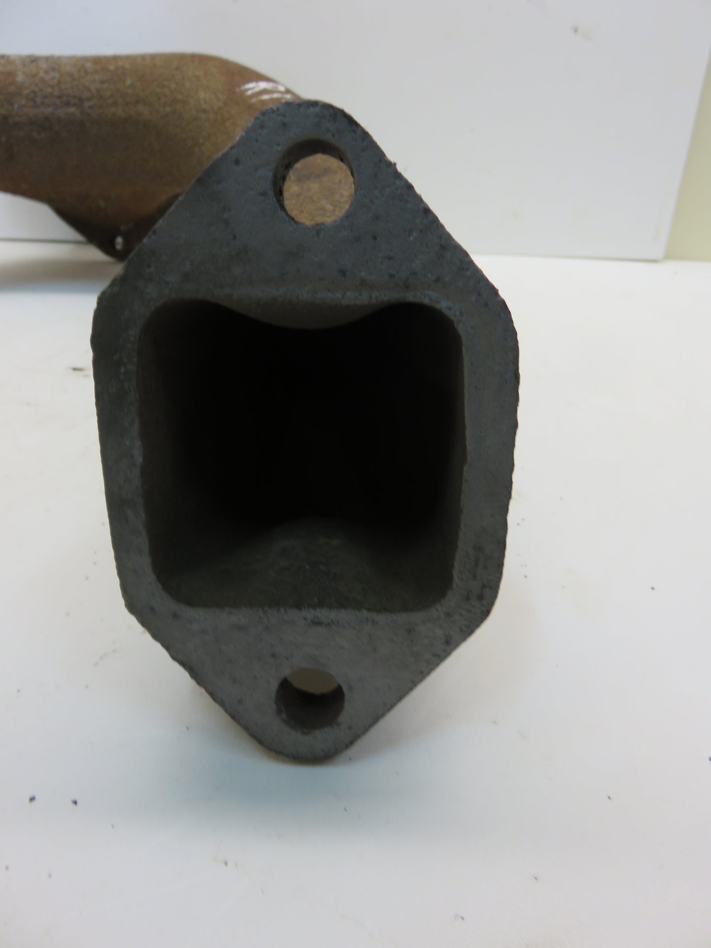 R1412R John Deere Exhaust Manifold For 80, 820