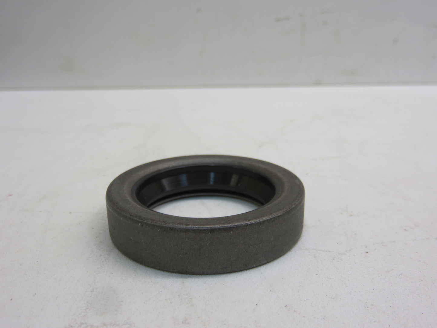 AR531R John Deere Pony Motor Oil Seal For R, 70, 80, 720, 820, 730, 830