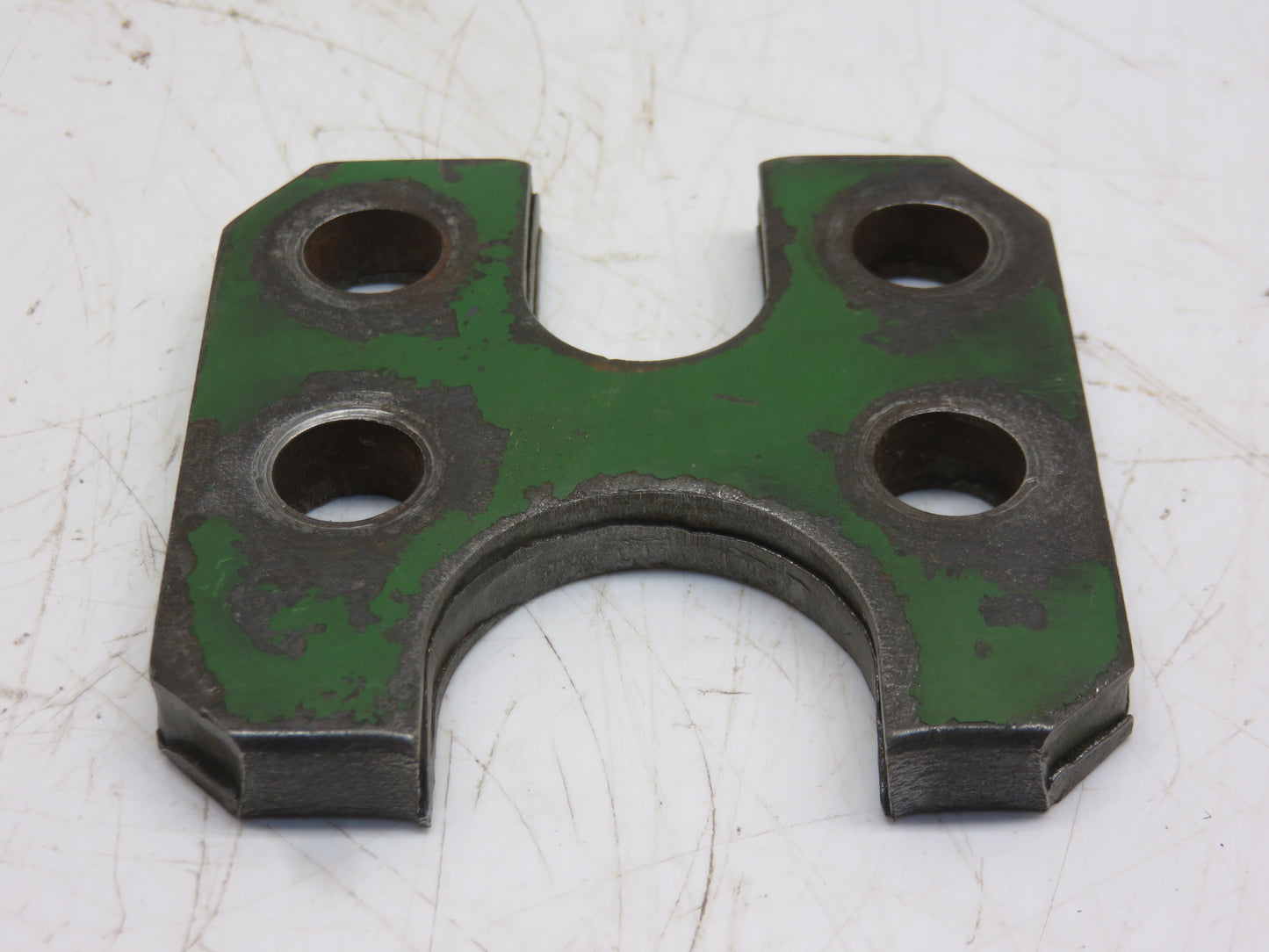 F2113R John Deere Oil Pipe Retainer For 70, 520, 620, 720, 530, 630, 730