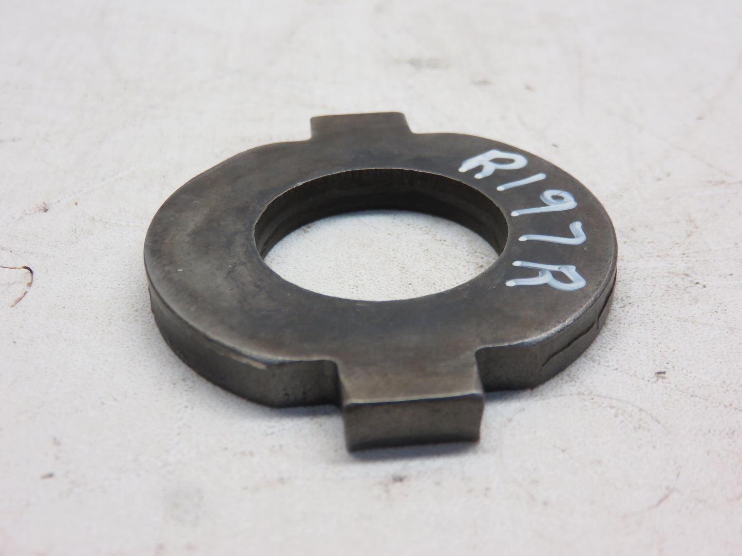 R197R John Deere Fan And Engine Oil Pump Drive Thrust Washer For R, 70, 80, 720, 820, 730, 830