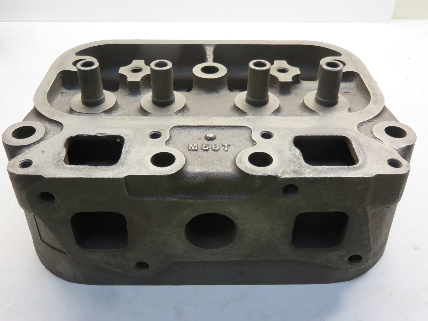 M56T, AM239T John Deere Cylinder Head For M, 40, 320, 330