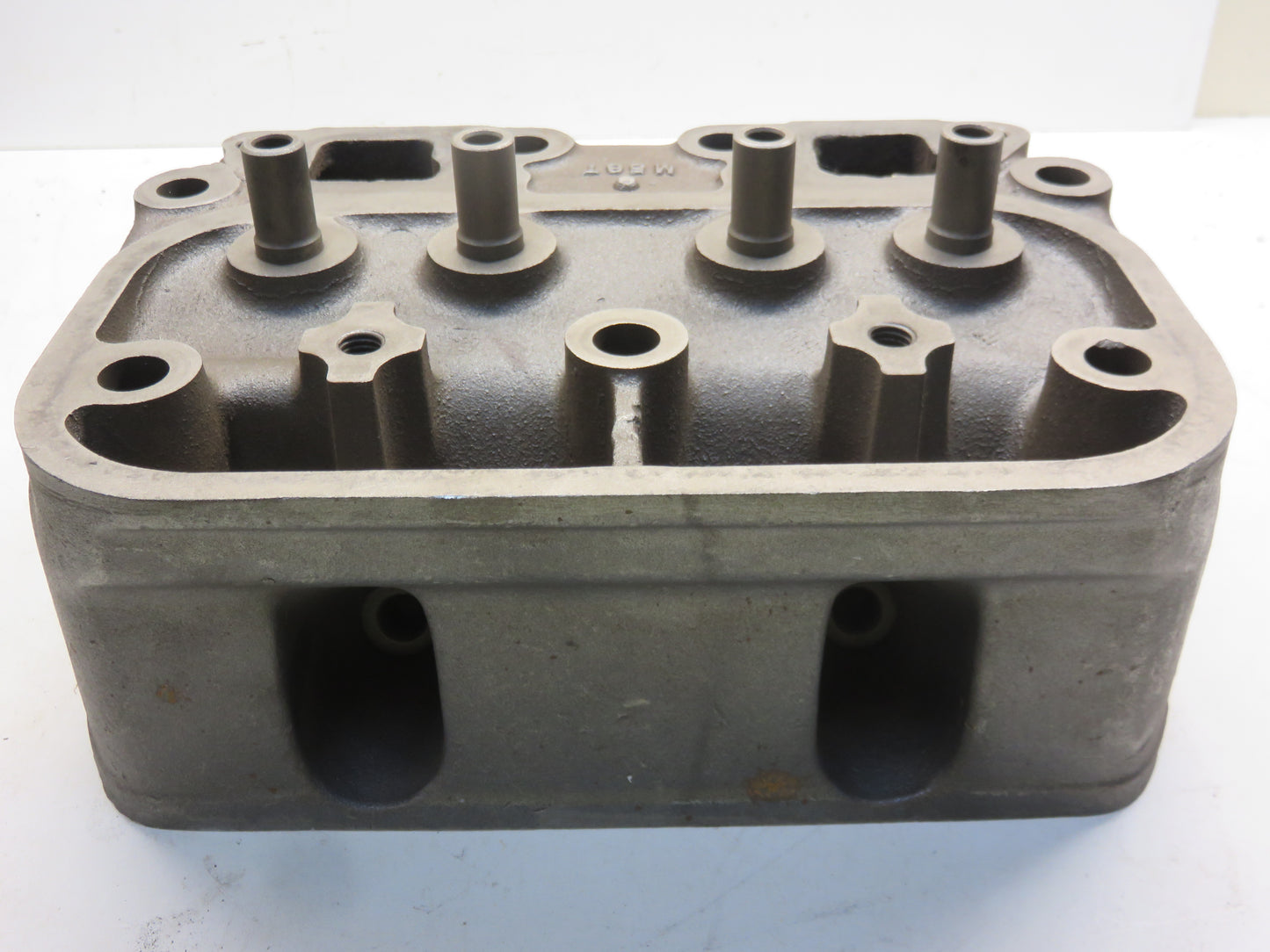 M56T, AM239T John Deere Cylinder Head For M, 40, 320, 330