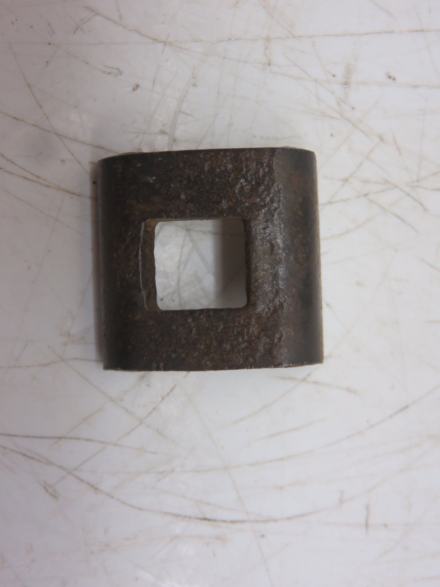 B1441R John Deere Hood And Fuel Tank Clip For A, AR, AO, B, G, H, 50, 60, 520, 620