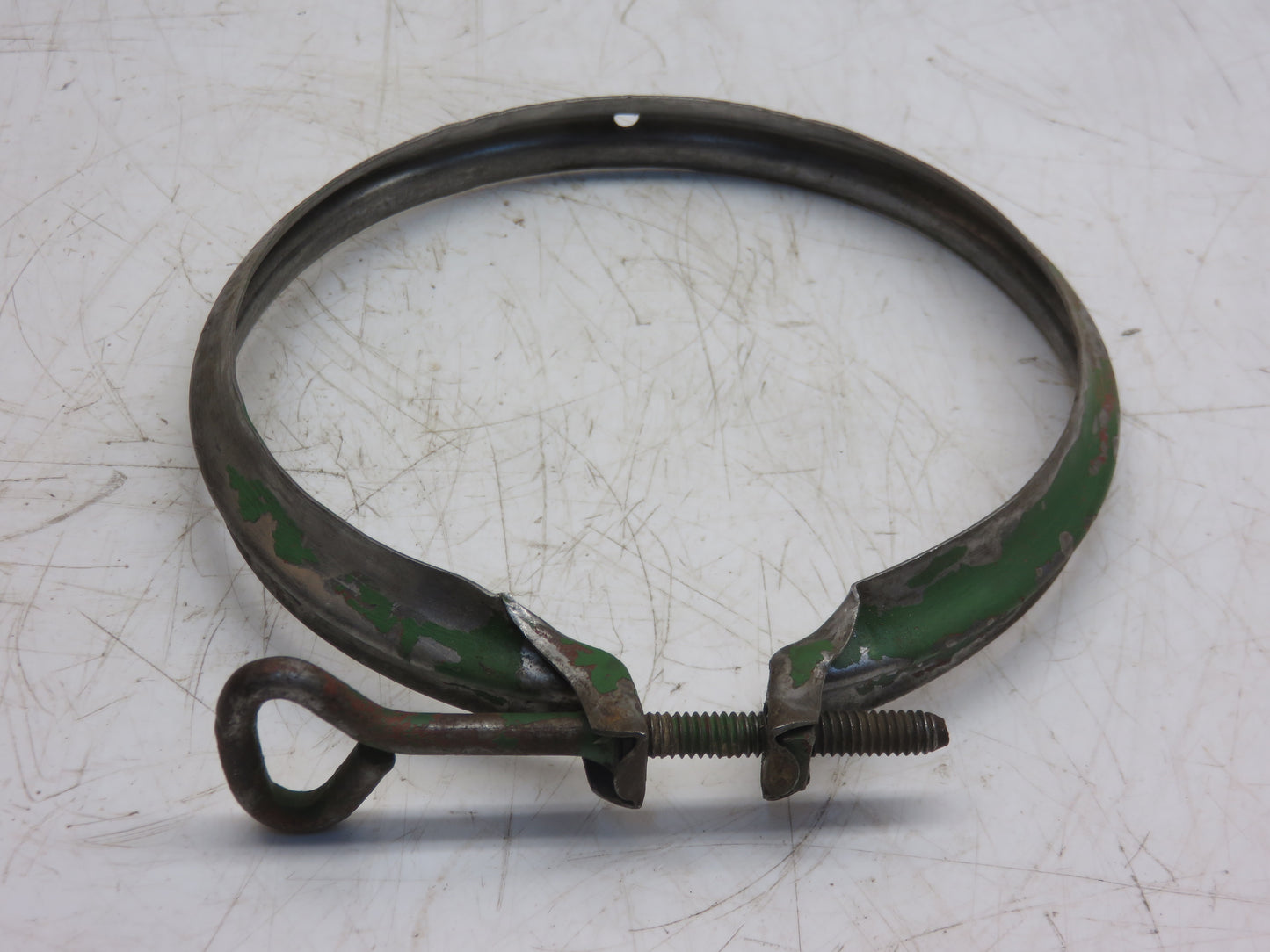 AB1629R John Deere Air Cleaner Oil Bowl Clamp For B, BO, BR, M, 40, 50, 320, 420, 520