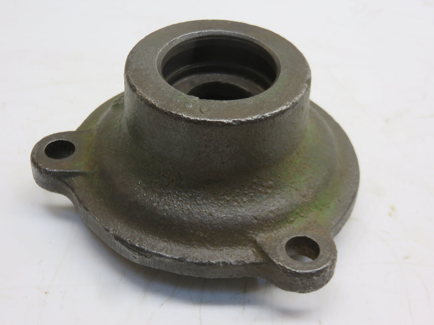 A1180R John Deere Fan Shaft Rear Bearing Housing For A, AR, AO, G