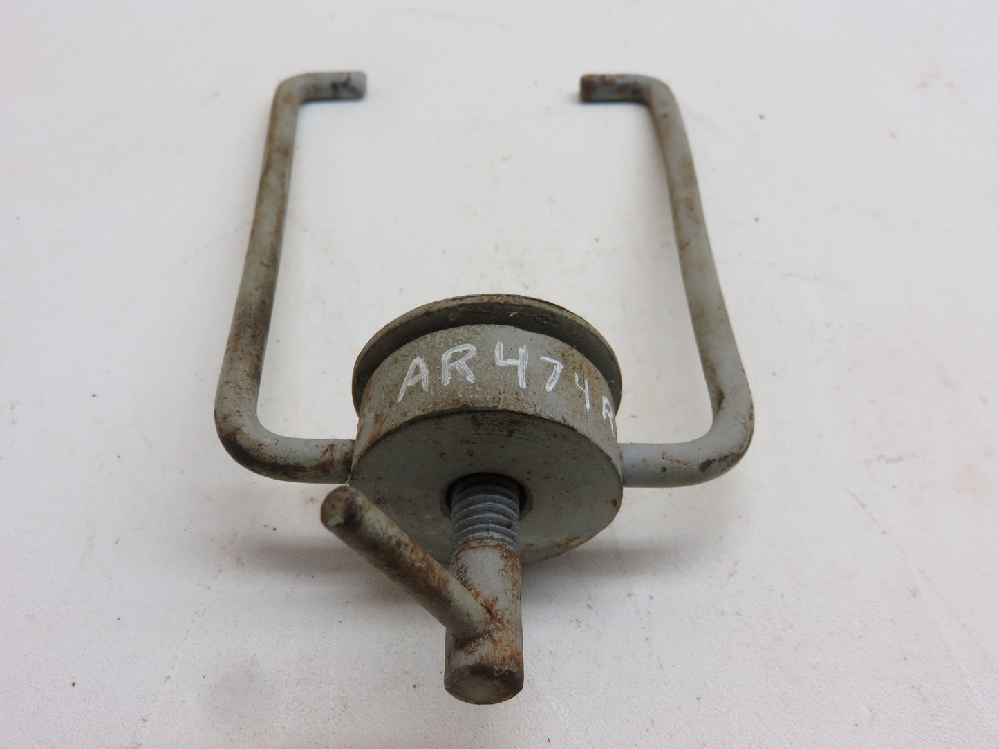 AR474R R485R John Deere Fuel Sediment Bowl Bail For R, 80, 820, 830