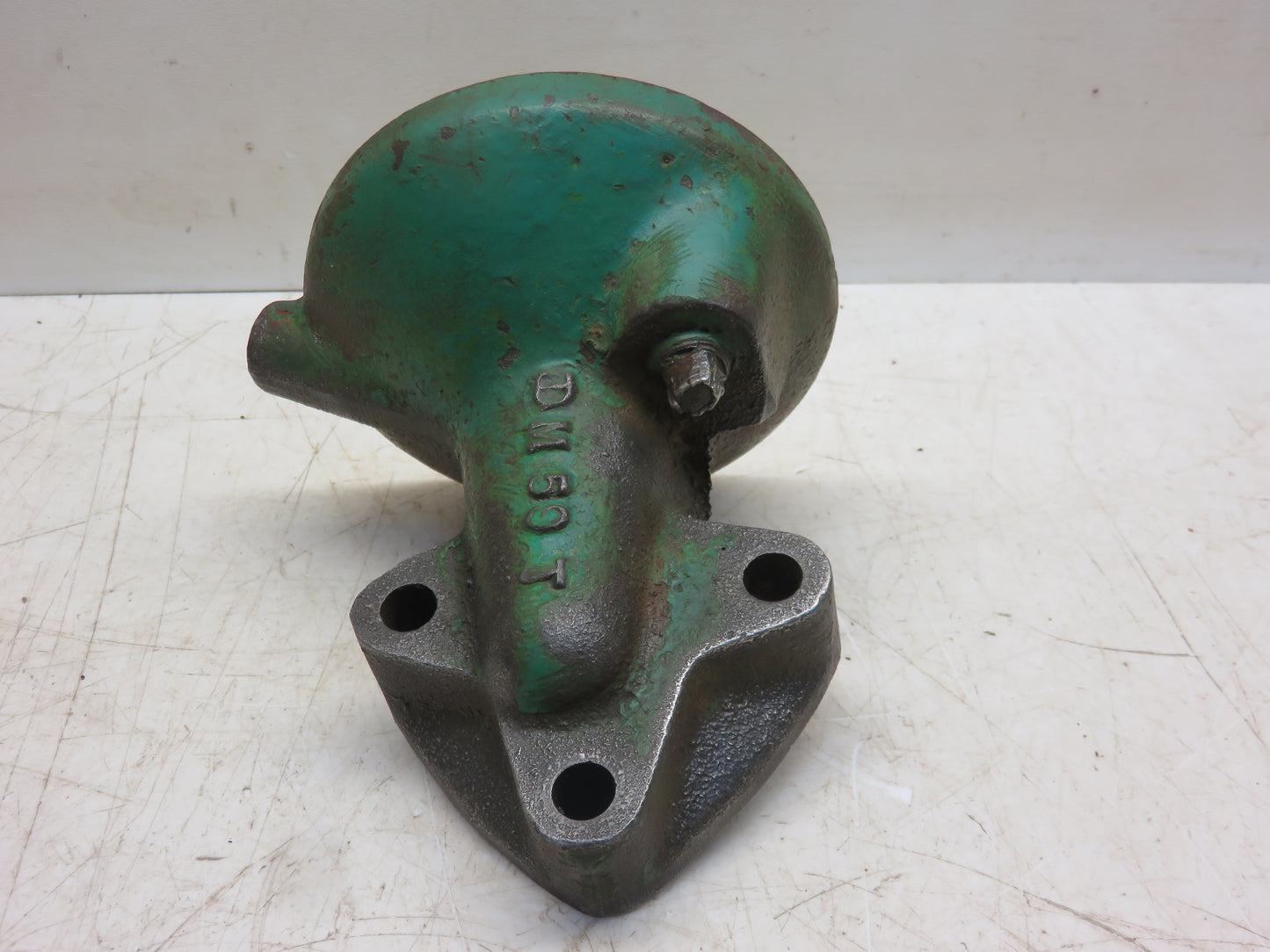 M59T, AM736T John Deere Engine Oil Filter Base For M, 40, 320, 420, 330, 430