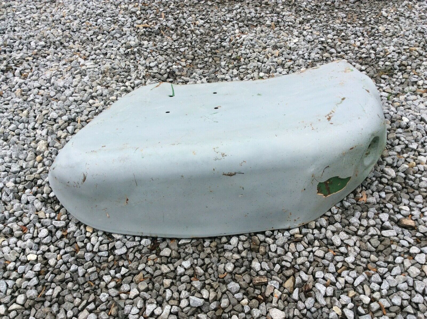 AT17536 John Deere Right Hand Fender For Row Crop Utility 2010