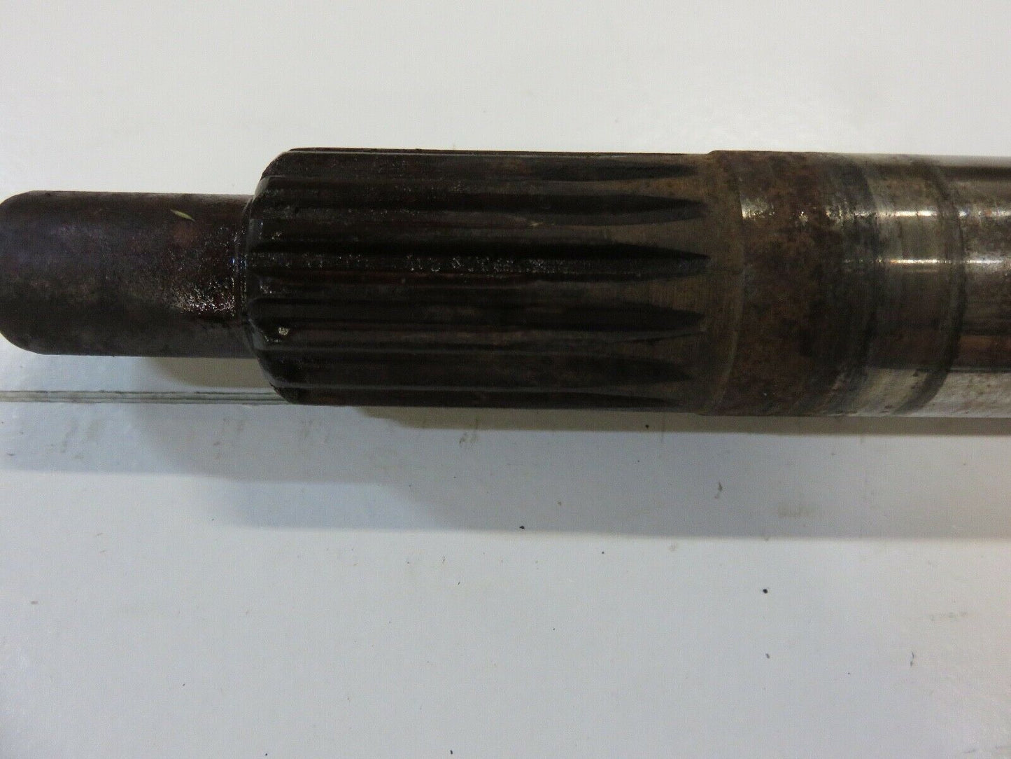 R33927 John Deere Syncro Range Transmission Input Shaft For 3020