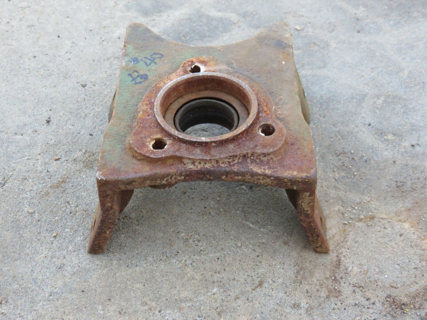B2064R John Deere PTO Oil Seal Housing For B