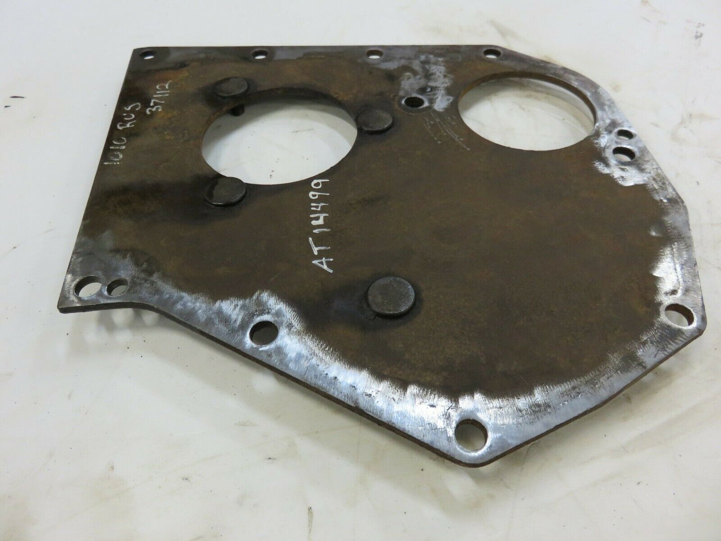 AT14499 John Deere Front Timing Gear Cover Plate For 1010