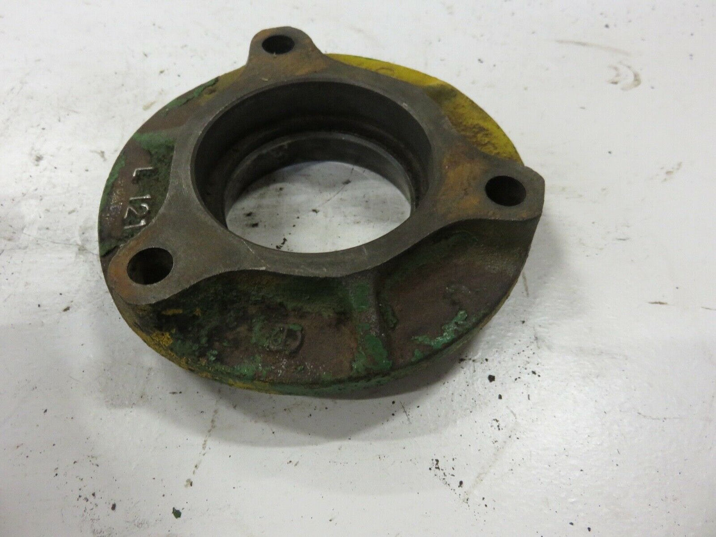 L121T, AL20293T John Deere Clutch Shaft Rear Bearing Retainer For L, LA, LI