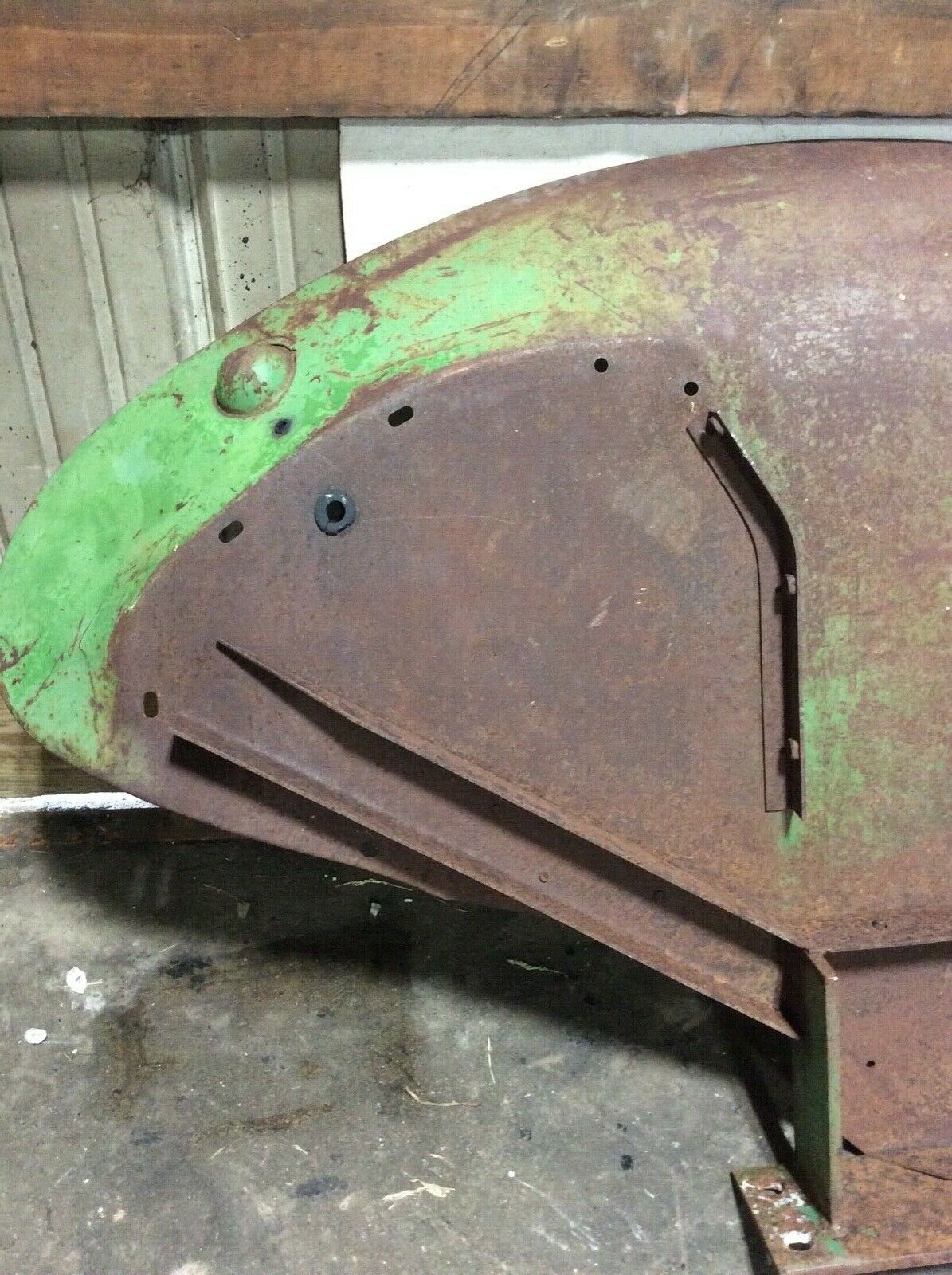 AR420R John Deere Right Hand Fender For R