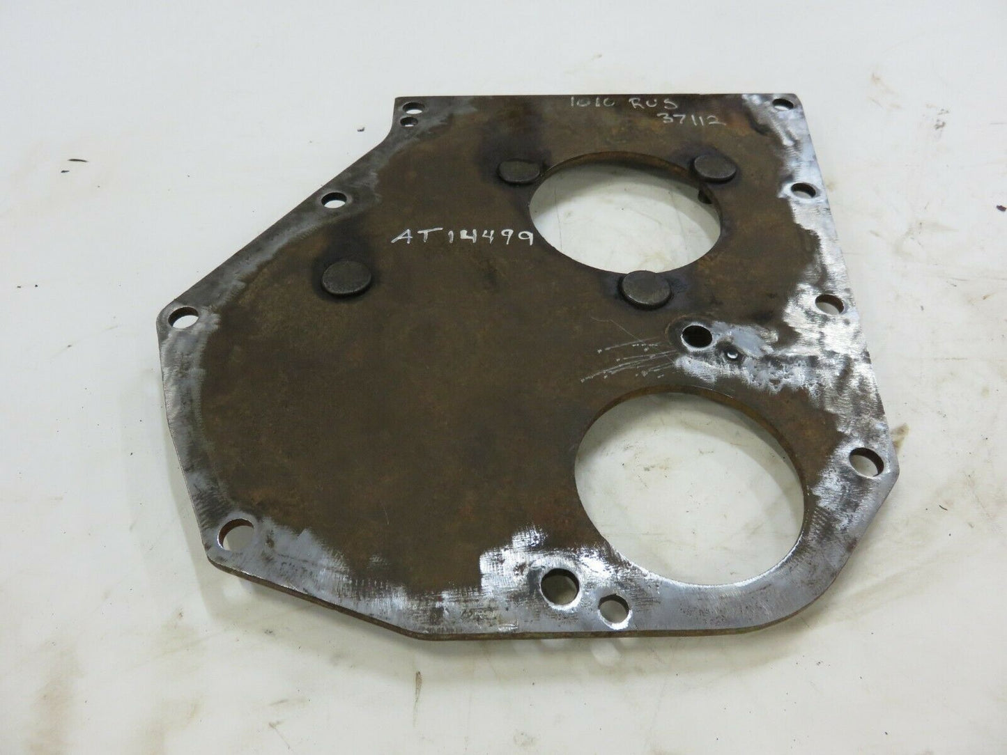 AT14499 John Deere Front Timing Gear Cover Plate For 1010