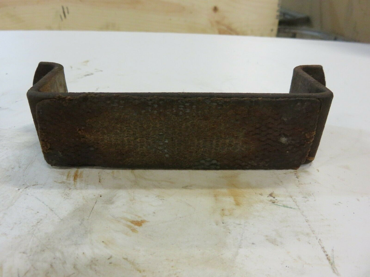 AL2272T John Deere Rear Gas Tank Bracket For L, LA, LI