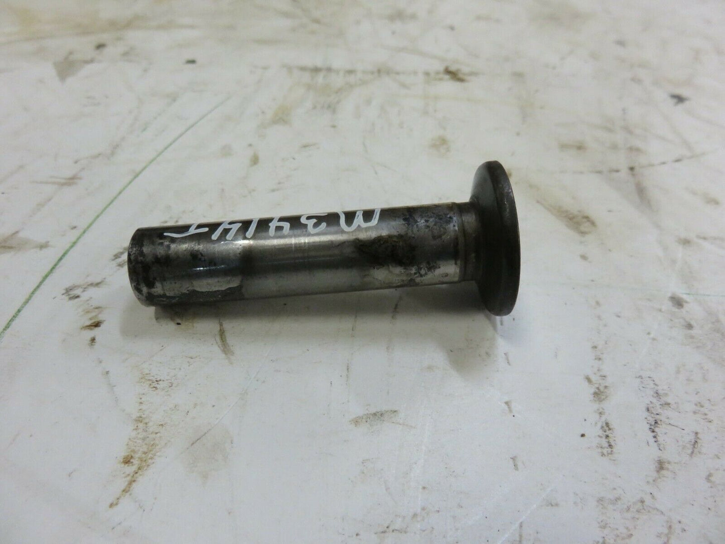 M3414T, M27T John Deere Cam Follower For M, MT, 40, 320, 330, 420, 430