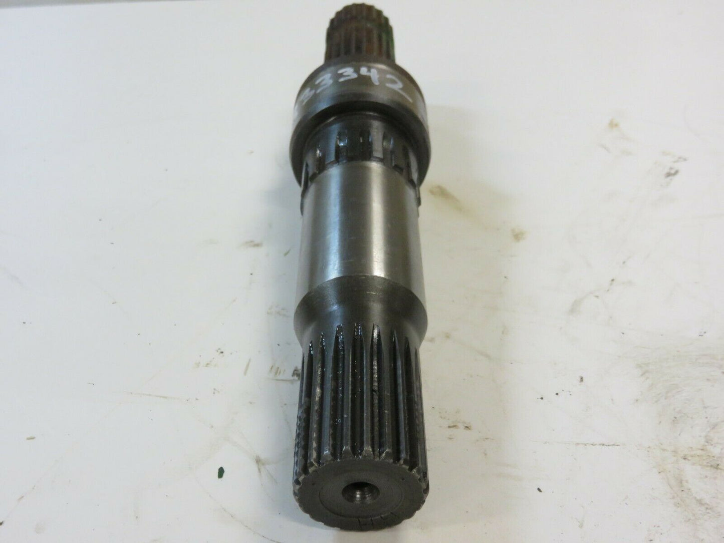 R33342 John Deere 1000 RPM PTO Stub Shaft For 3020, 4020