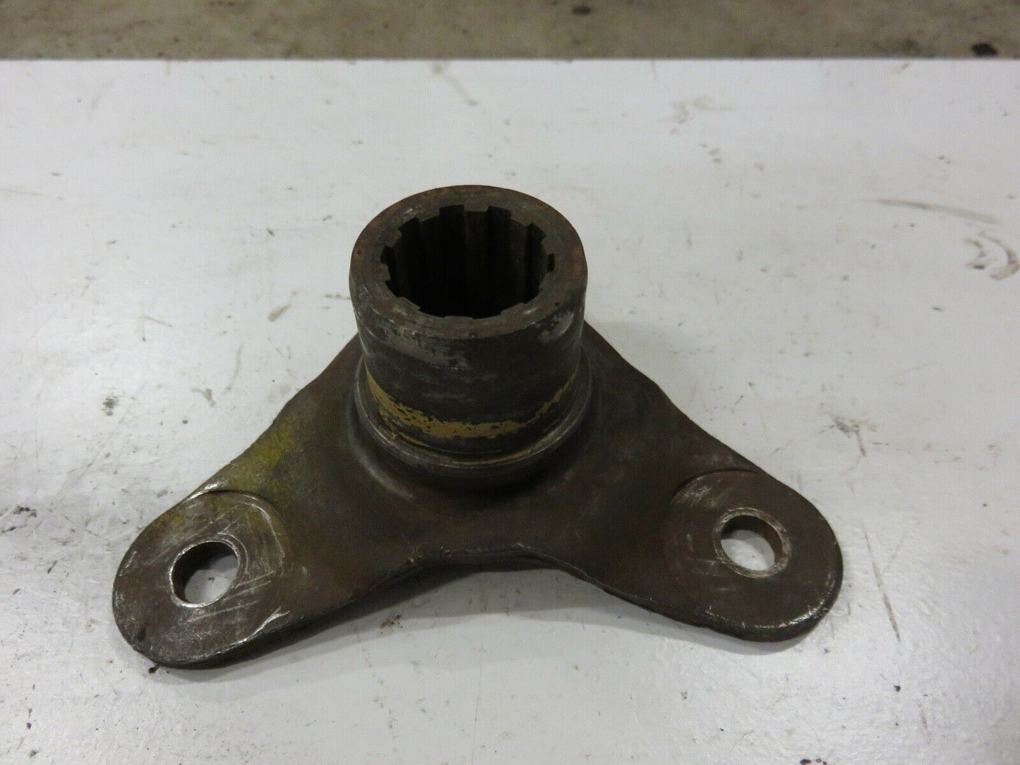 AL2209T John Deere Propeller Shaft Outer Spider For L, LA, LI
