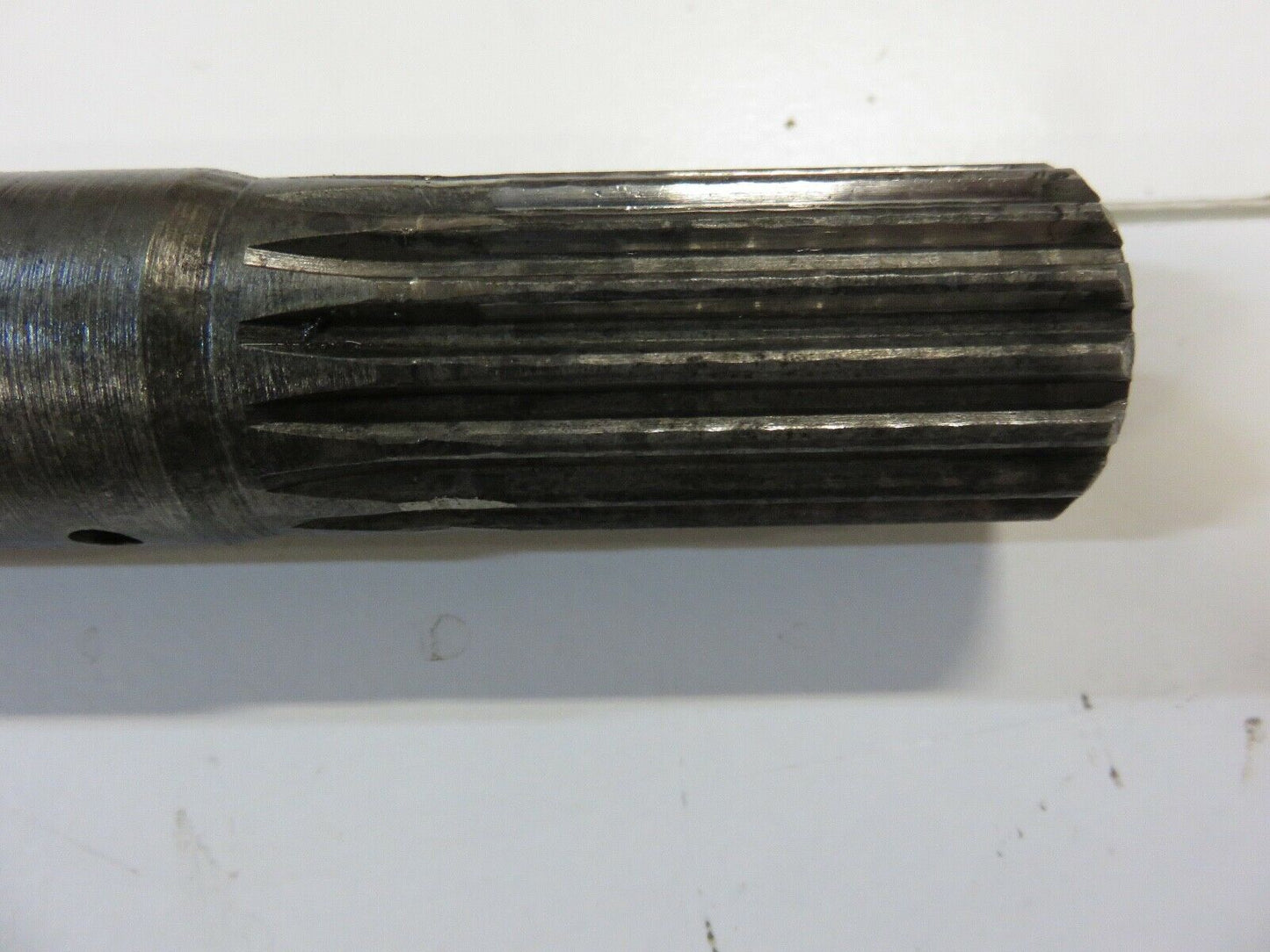 R33927 John Deere Syncro Range Transmission Input Shaft For 3020