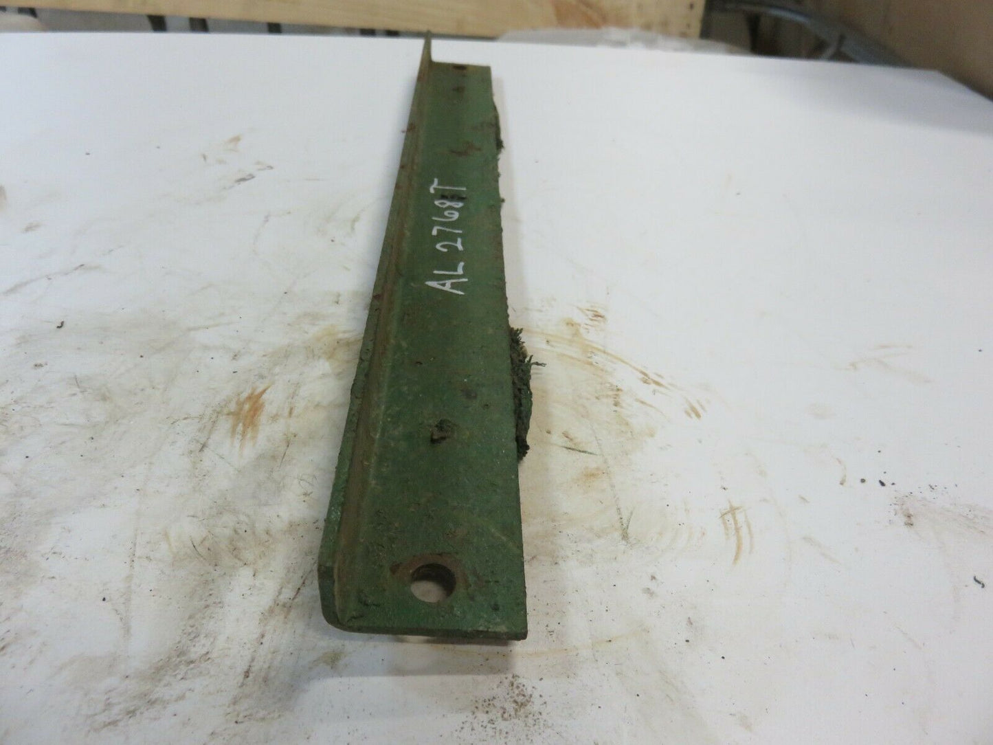 AL2768T John Deere Front Gas Tank Support Bracket For LA, LI