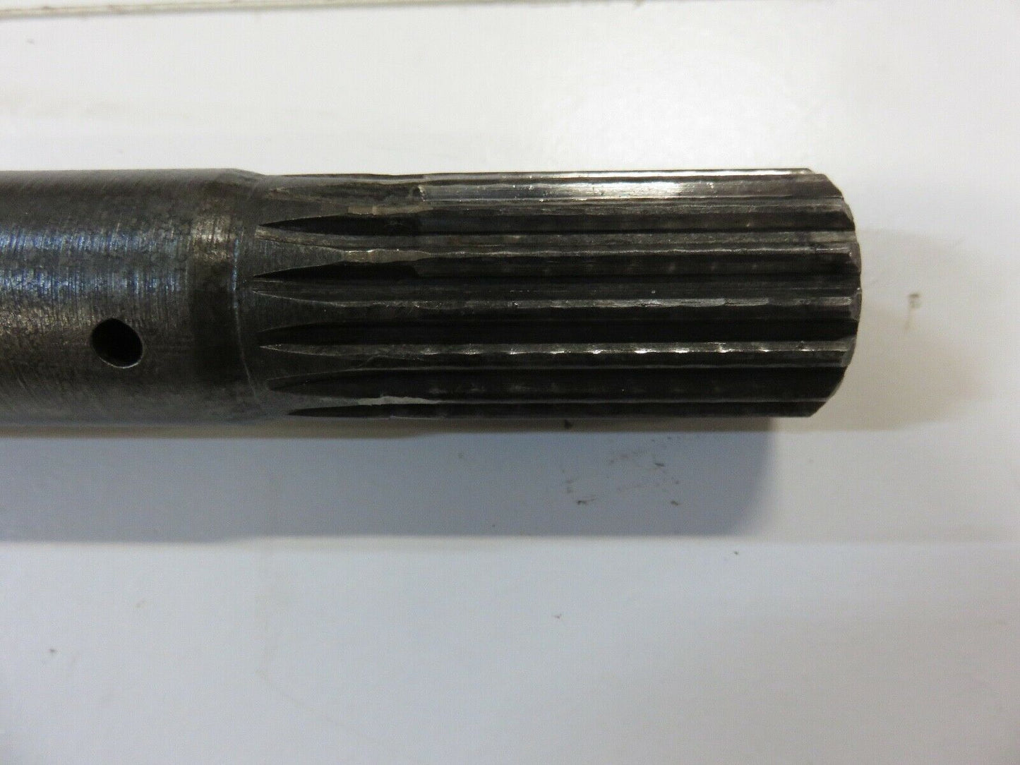 R33927 John Deere Syncro Range Transmission Input Shaft For 3020