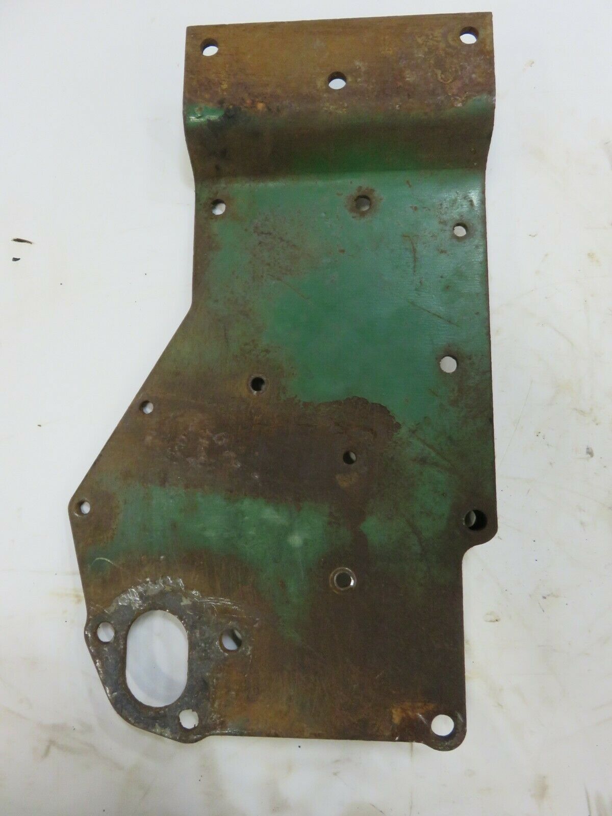 AT12863 John Deere Water Pump Backing Plate For Gas 1010